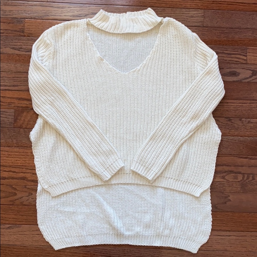 Boohoo Cream colored sweater